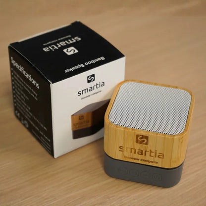 Mini altavoz portátil de bambú